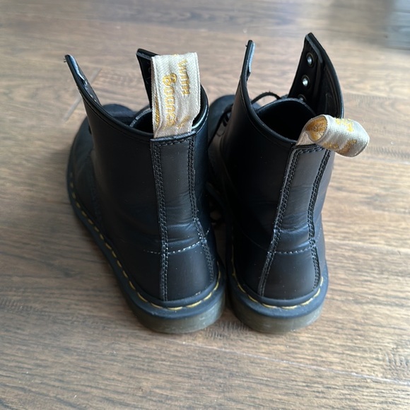 COPY - Dr.martins boots - Picture 2 of 5